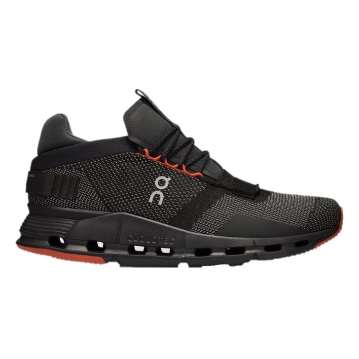 sneakers-on-running-cloudnova-black