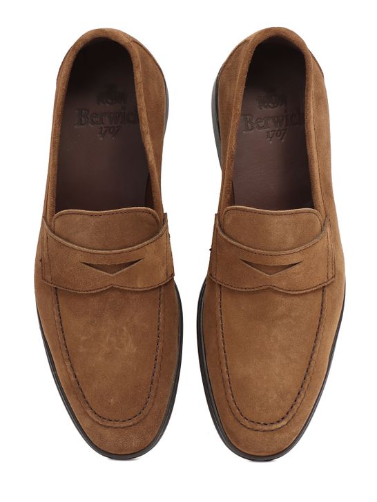 mocassino-berwick-1707-scamosciato-marrone-5105-ho254-sandalo